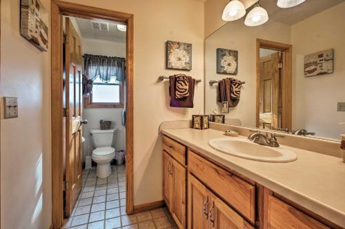 4-acre Bryson City Mountain Home With Deck And Grill!