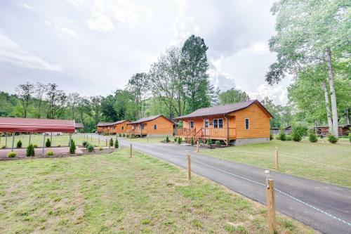 Bryson City Cabin On Tuck River And Fire Pit!