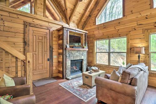 Elevated Cabin Bordering Smoky Mountain Natl Park