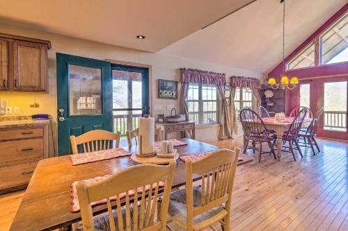 Burnsville Cabin With Wraparound Deck, Mtn View
