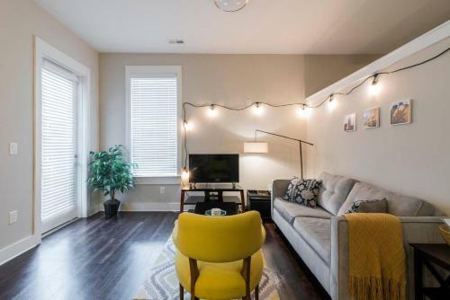 Apartamento Queen Bed Near Downtown, Shopping & Restaurants