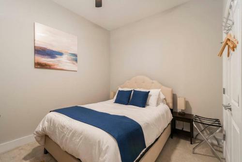 Apartamento Queen Bed Near Downtown, Shopping & Restaurants