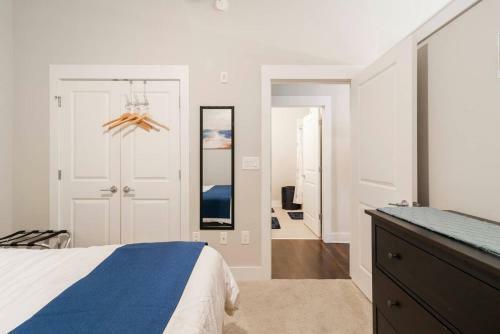 Apartamento Queen Bed Near Downtown, Shopping & Restaurants