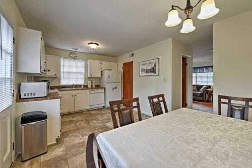 Chapel Hill Townhome With Pool - 5 Mins To Unc Campus
