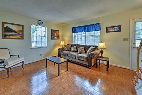 Chapel Hill Townhome With Pool - 5 Mins To Unc Campus