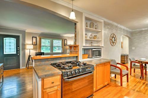 Charlotte Area Home With Patio - 6 Miles To Downtown