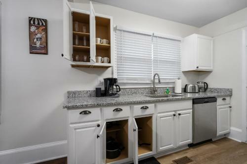 Charlotte Luxury Home Noda