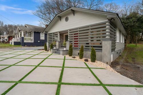 Charlotte Luxury Home Noda