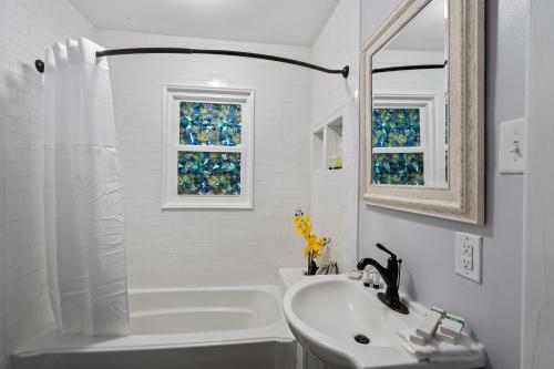 Charlotte Luxury Home Noda