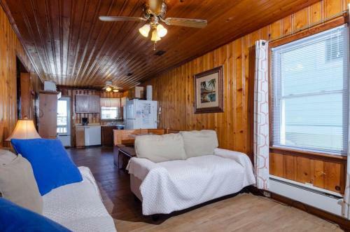 Surf's Edge Cottage