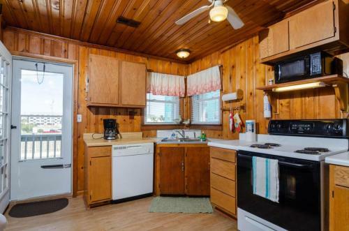 Surf's Edge Cottage