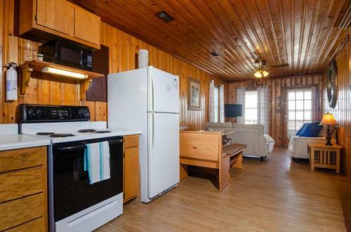 Surf's Edge Cottage
