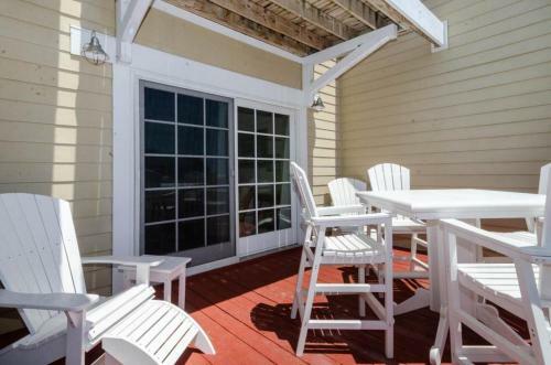 Carolina Bay Unit 204