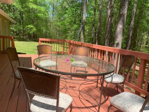 Ranch Home Retreat On 4 Acre Land Near Unc/duke