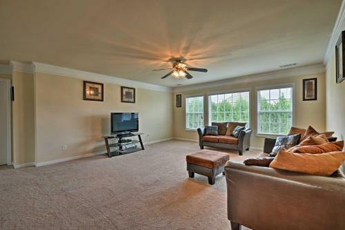 Modern Charlotte Home Minutes From Downtown!