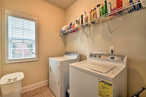 Modern Charlotte Home Minutes From Downtown!