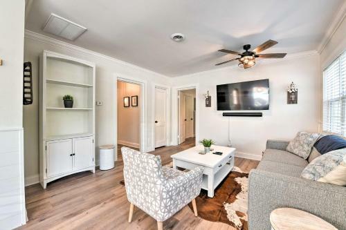 Quiet Modern Farmhouse, 4 Mi To Downtown