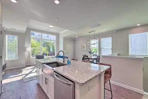 Sleek Townhome Near Breweries And Truist Field!