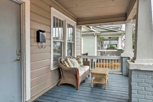 Charming Pet-friendly Abode Less Than 2mi To Spectrum Arena