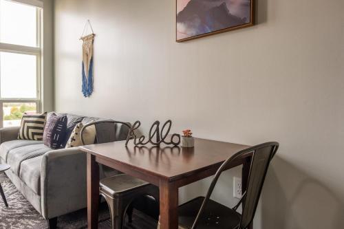 Vibrant Studio And 2br Apartments By Frontdesk