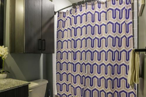 Vibrant Studio And 2br Apartments By Frontdesk