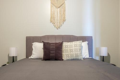 Vibrant Studio And 2br Apartments By Frontdesk