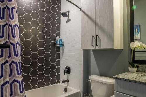Vibrant Studio And 2br Apartments By Frontdesk