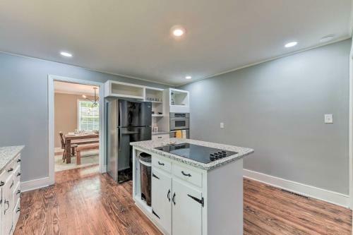 Charming Charlotte Getaway - 4 Mi To Uptown!
