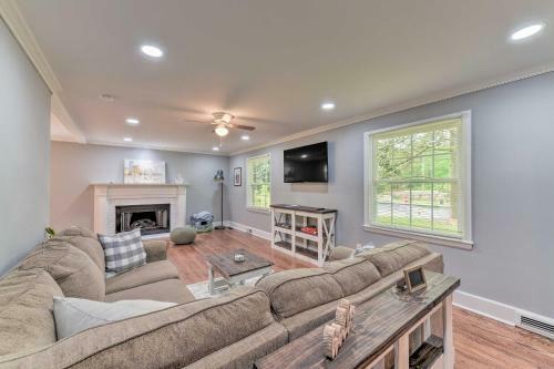 Charming Charlotte Getaway - 4 Mi To Uptown!