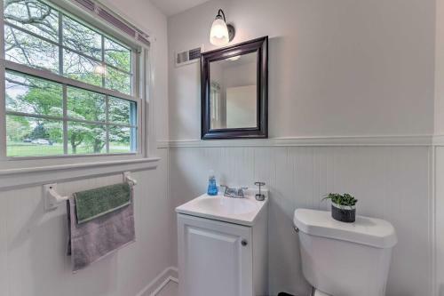 Charming Charlotte Getaway - 4 Mi To Uptown!