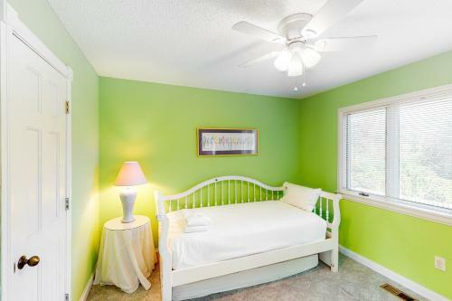 Mango Manor Ms1