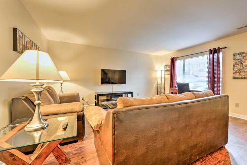 Durham Townhome With Deck - 15 Min To Downtown, Dpac!