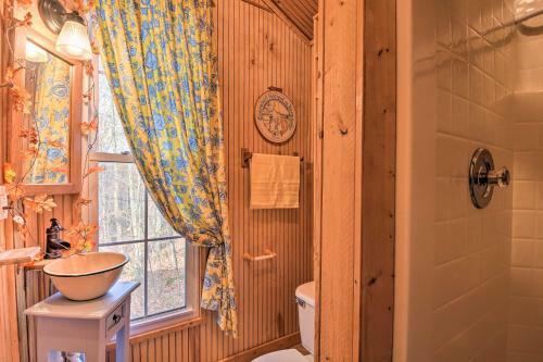 Peaceful Mountain Hideaway On 6 Scenic Acres!