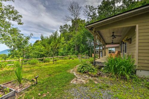 Peaceful Mountain Hideaway On 6 Scenic Acres!