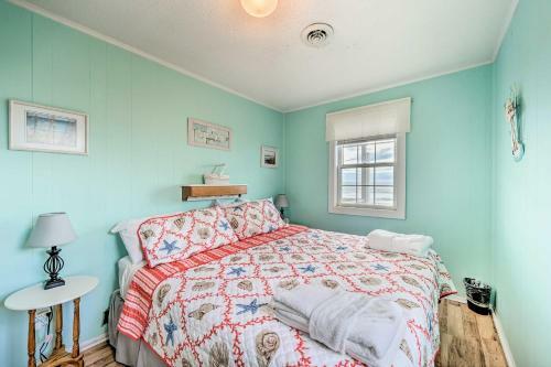 Emerald Isle Beach House, Steps To The Ocean!