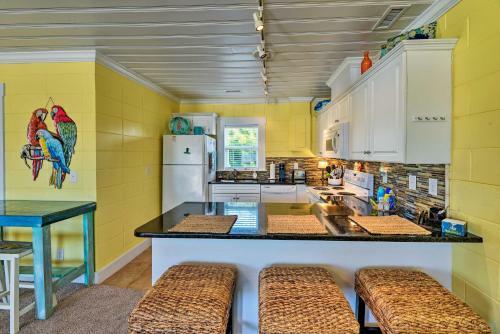 Colorful Cottage With Patio Across From The Beach!
