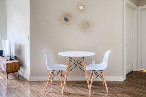 Apartamento Charming Urban 1br Apt W/balcony, Gym, Parking