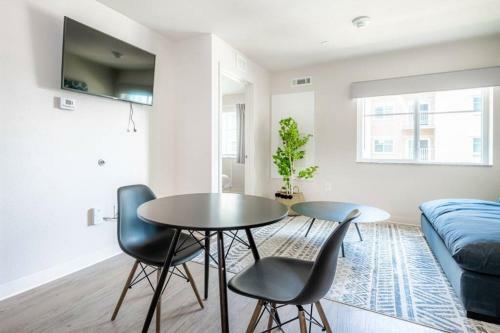 Apartamento Viagem - Durham - 1br With Parking, W/d Near Rtp