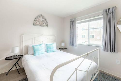 Apartamento Viagem - Durham - 1br With Parking, W/d Near Rtp