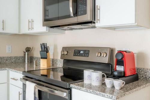Apartamento Viagem - Durham - 1br With Parking, W/d Near Rtp