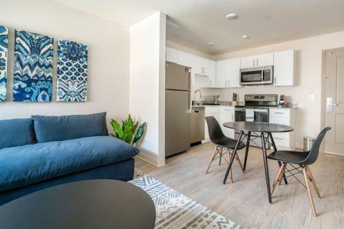 Apartamento Viagem - Durham - 1br With Parking, W/d Near Rtp