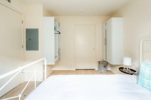 Apartamento Viagem - Durham - 1br With Parking, W/d Near Rtp