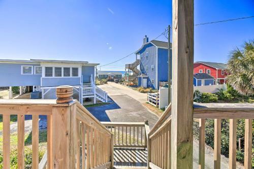 Emerald Isle Retreat With 2 Decks And Ocean Views