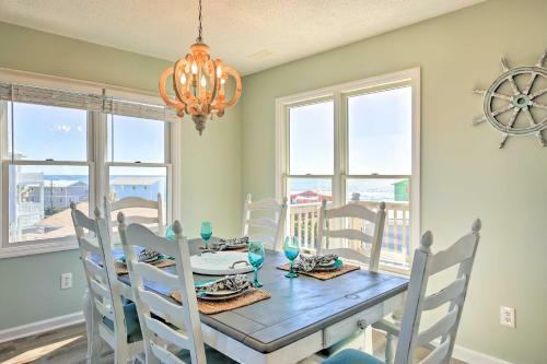 Emerald Isle Retreat With 2 Decks And Ocean Views