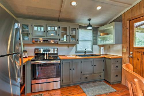 Outer Banks Island Cottage - 1 Mi To Frisco Beach!