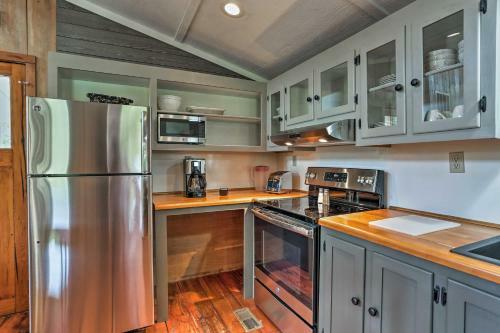 Outer Banks Island Cottage - 1 Mi To Frisco Beach!