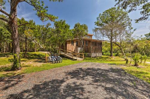 Outer Banks Island Cottage - 1 Mi To Frisco Beach!