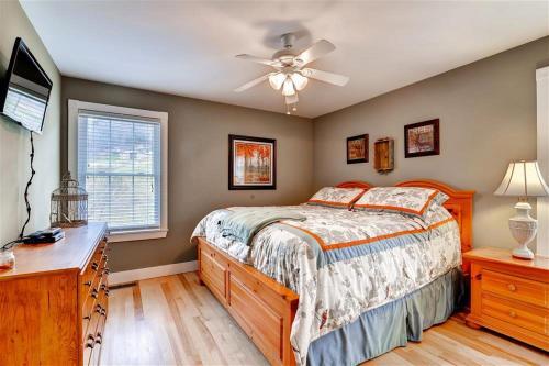 Buck Mountain Escape With 2 Decks And Smoky Mtn View