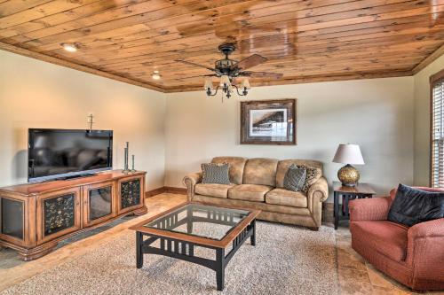 Buck Mountain Escape With 2 Decks And Smoky Mtn View