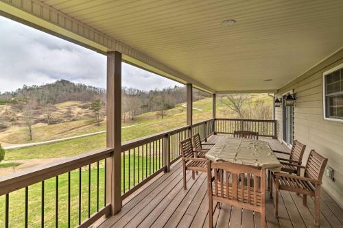 Buck Mountain Escape With 2 Decks And Smoky Mtn View